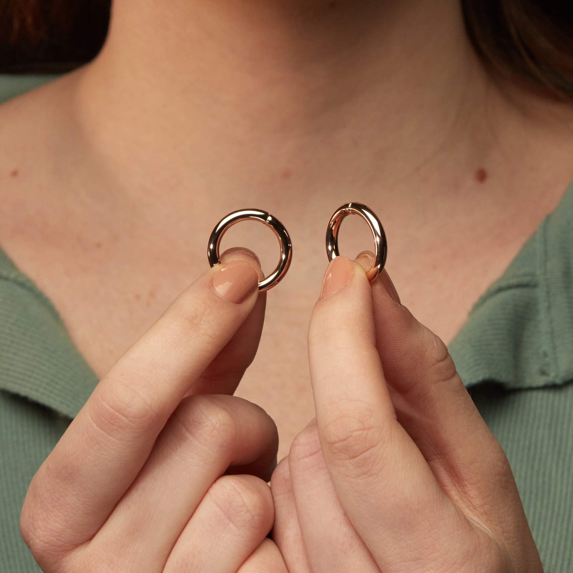 big gold earrings, rose gold hoops, classic gold hoops, polished gold hoops, real gold hoops, 14k gold hoops, solid gold hoops, solid gold earrings, gold earrings women, yellow rose white, 14k gold earrings, gold thick hoops, gold chunky hoops, 